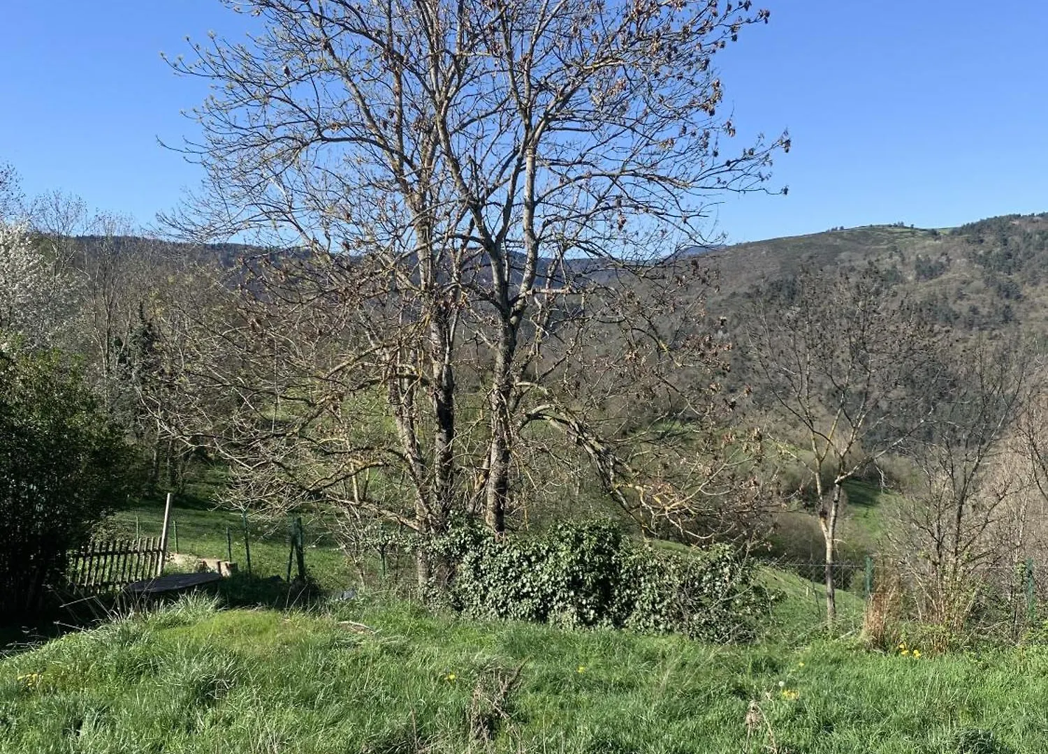 Maison Insolite De Mi-Montagne Pebrac